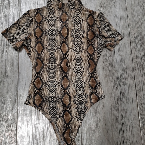Tops - Snake Print Bodysuit